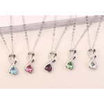 Turbékolás mesterfokon- Swarovski kristályos nyaklánc - világoskék