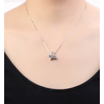 Pillangó a pillangóban- fehér- Swarovski kristályos nyaklánc