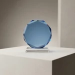 Kék kristálytrófea - gravírozás egyedi szöveggel és képpel -115*115*40 mm