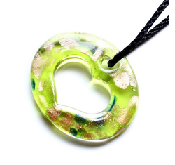 Muránói üveg medál, szív alakú lyukkal - zöldessárga