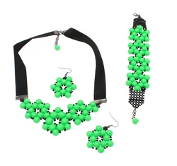 Tina - Swarovski gyöngy ékszerszett -  Neon Green - zöld