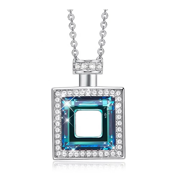 Perfume - Swarovski kristályos nyaklánc kocka- kék